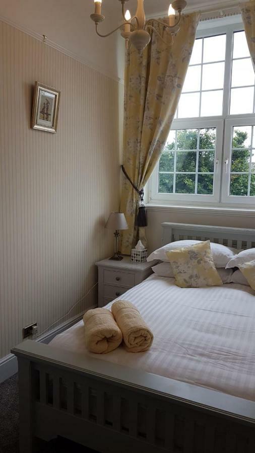 Carnegie Library: Austen Apartment 2 Bedroom Mexborough Bagian luar foto