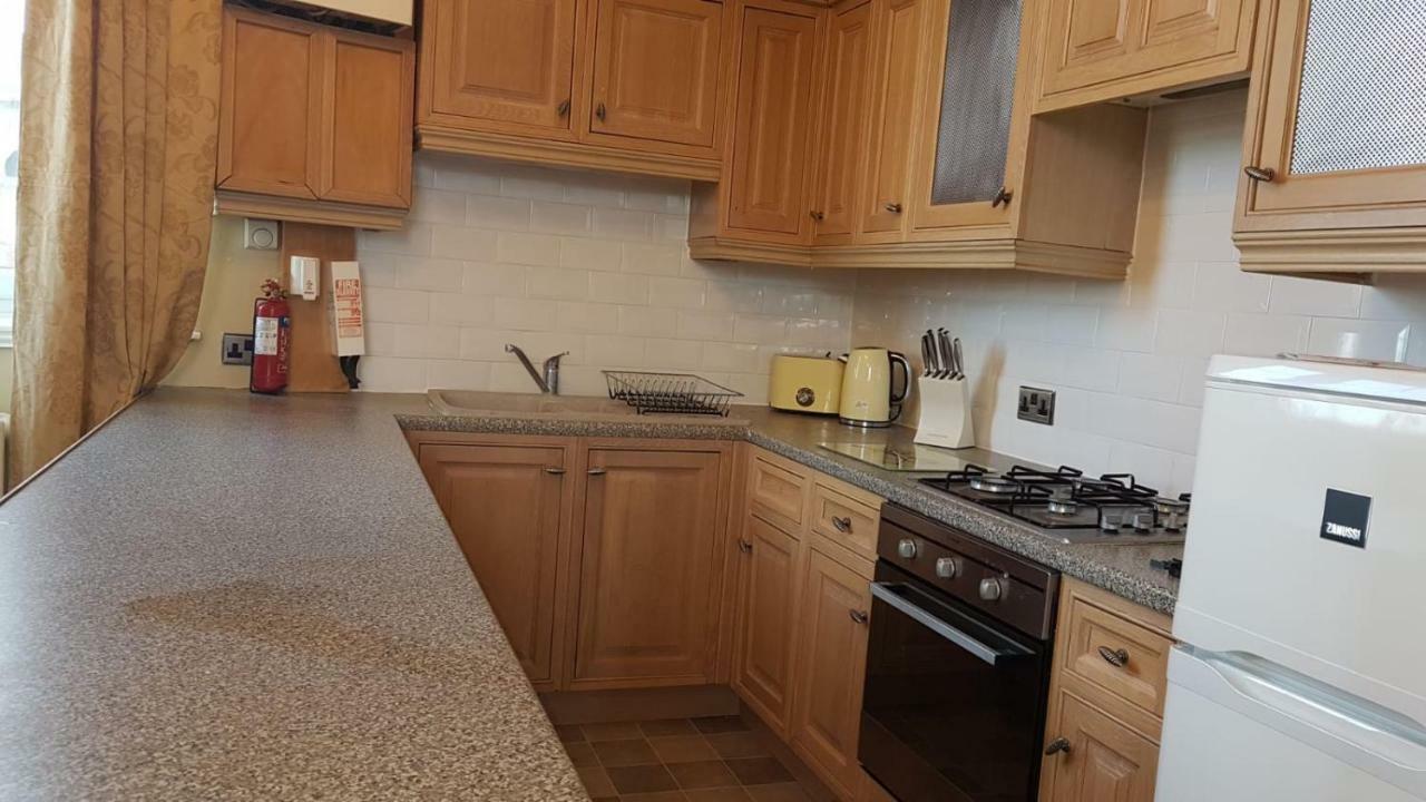 Carnegie Library: Austen Apartment 2 Bedroom Mexborough Bagian luar foto